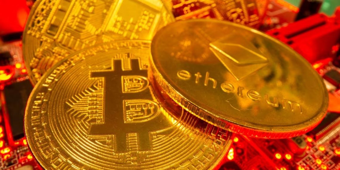As economic uncertainities rise, Chinese find a safe haven in bitcoin (Credits: Reuters)