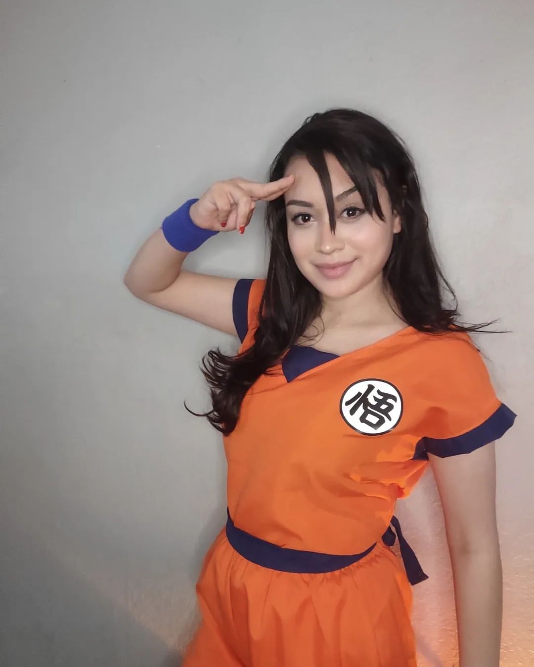 Female Goku Cosplay From Dragon Ball