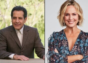 Tony Shalhoub As Adrian Monk And Melora Hardin As Trudy In Monk