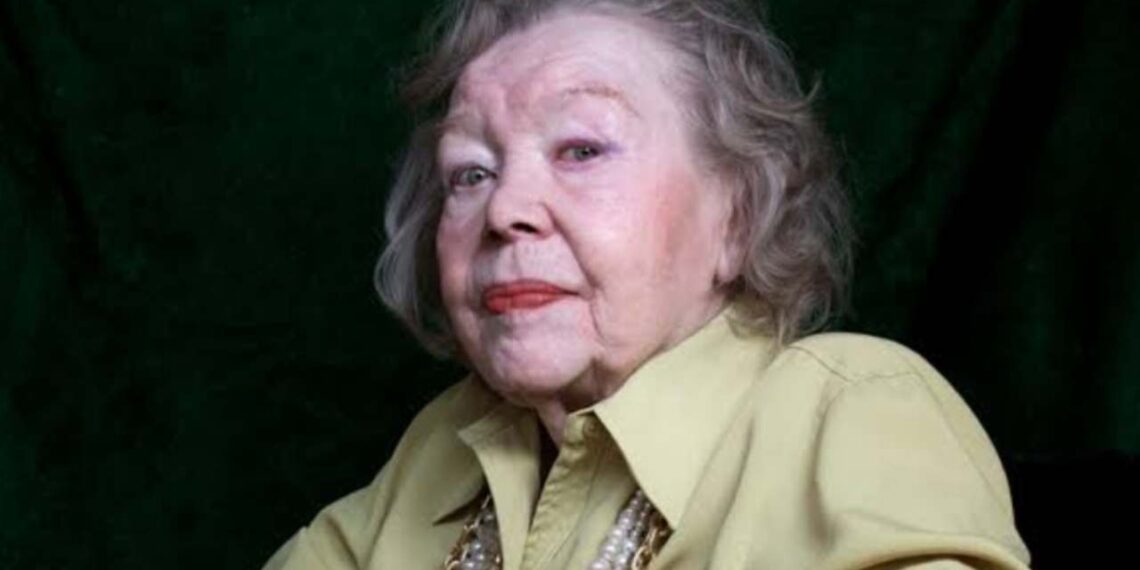 What Happened To Glynis Johns?