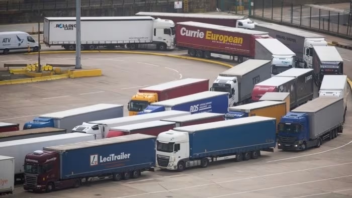 Trucks aligned due to the post-brexit border checks (Credits: Financial Times)