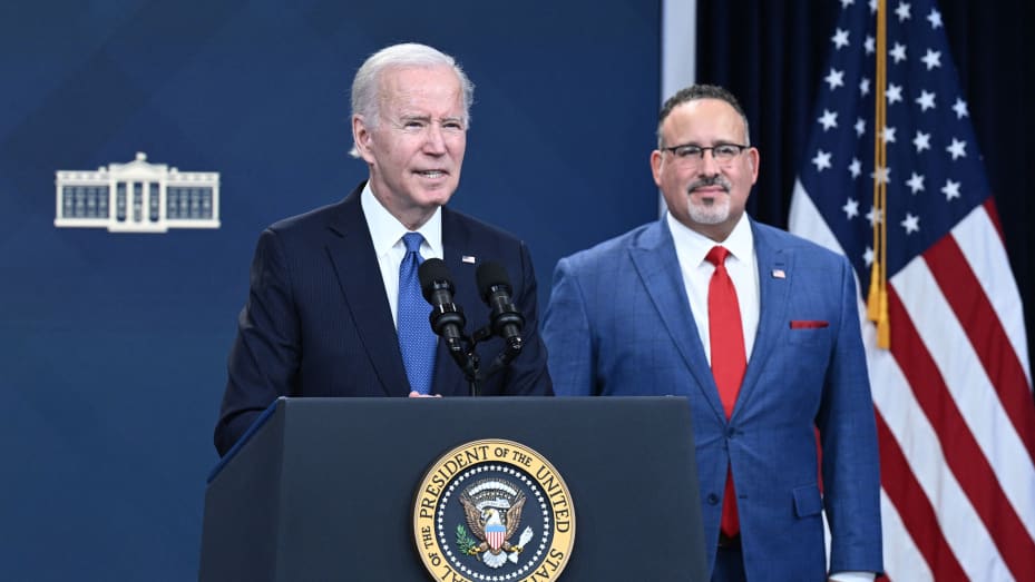 Biden administration cancels nearly $138 billion in federal student loan debt (Credits: CNBC)