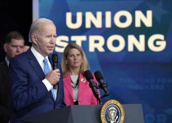 Biden engages Teamsters on labor issues ahead of 2024 election (Credits: AP News)