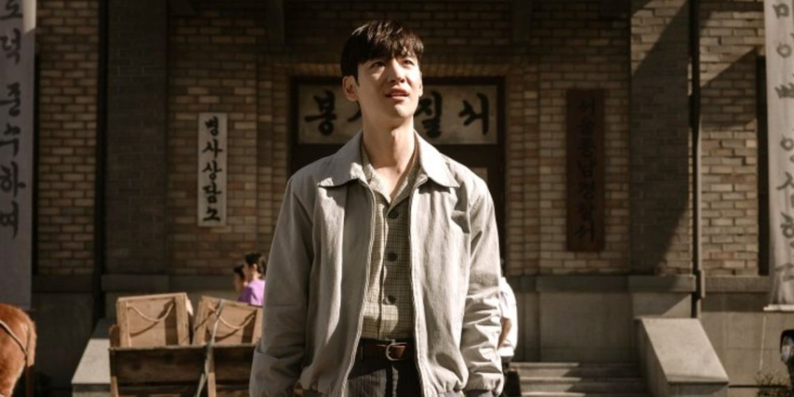 Still of Lee Je Hoon from "Chief Detective 1958" (Credits: MBC)