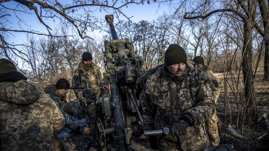 Critical lack of resources challenges Ukraine's defensive abilities (Credits: CNBC)