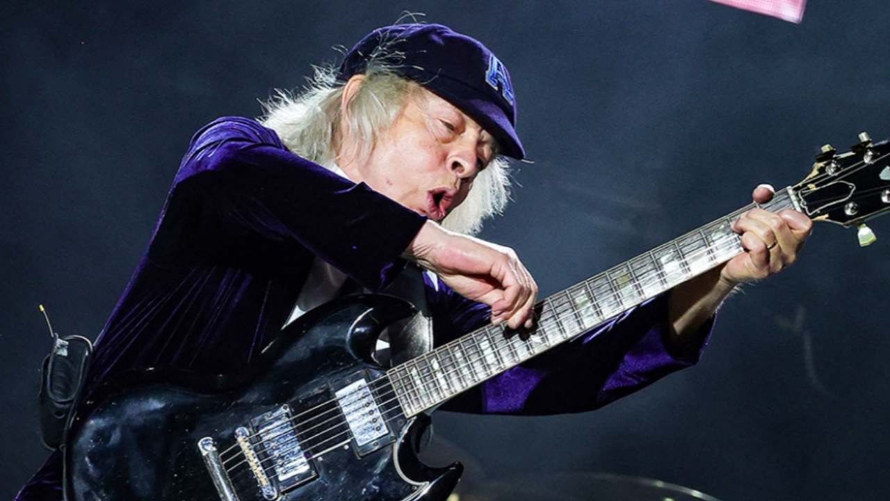 AC/DC's Electrifying Return UK Tour After Eight Years OtakuKart