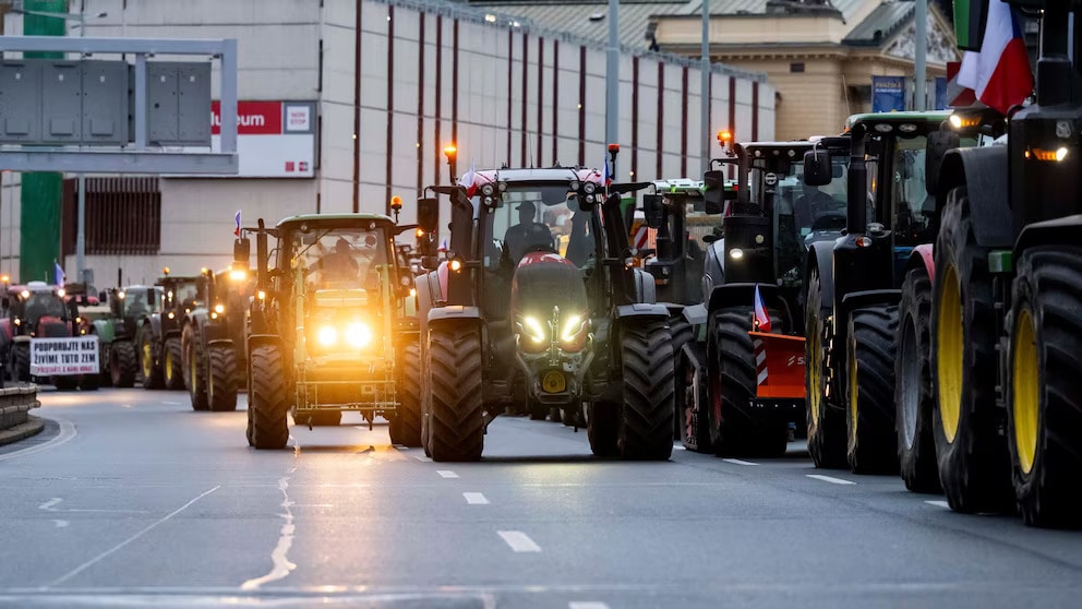 EU agricultural policies cause protests in Prague (Credits: ABC News)