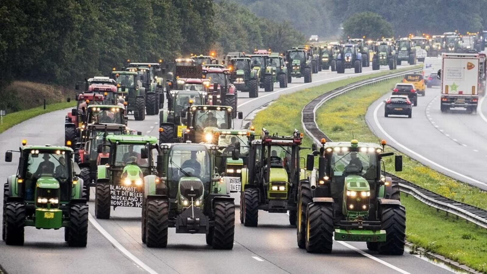 European farmers unite against taxes in Brussel's protest (Credits: Hindustan Times)