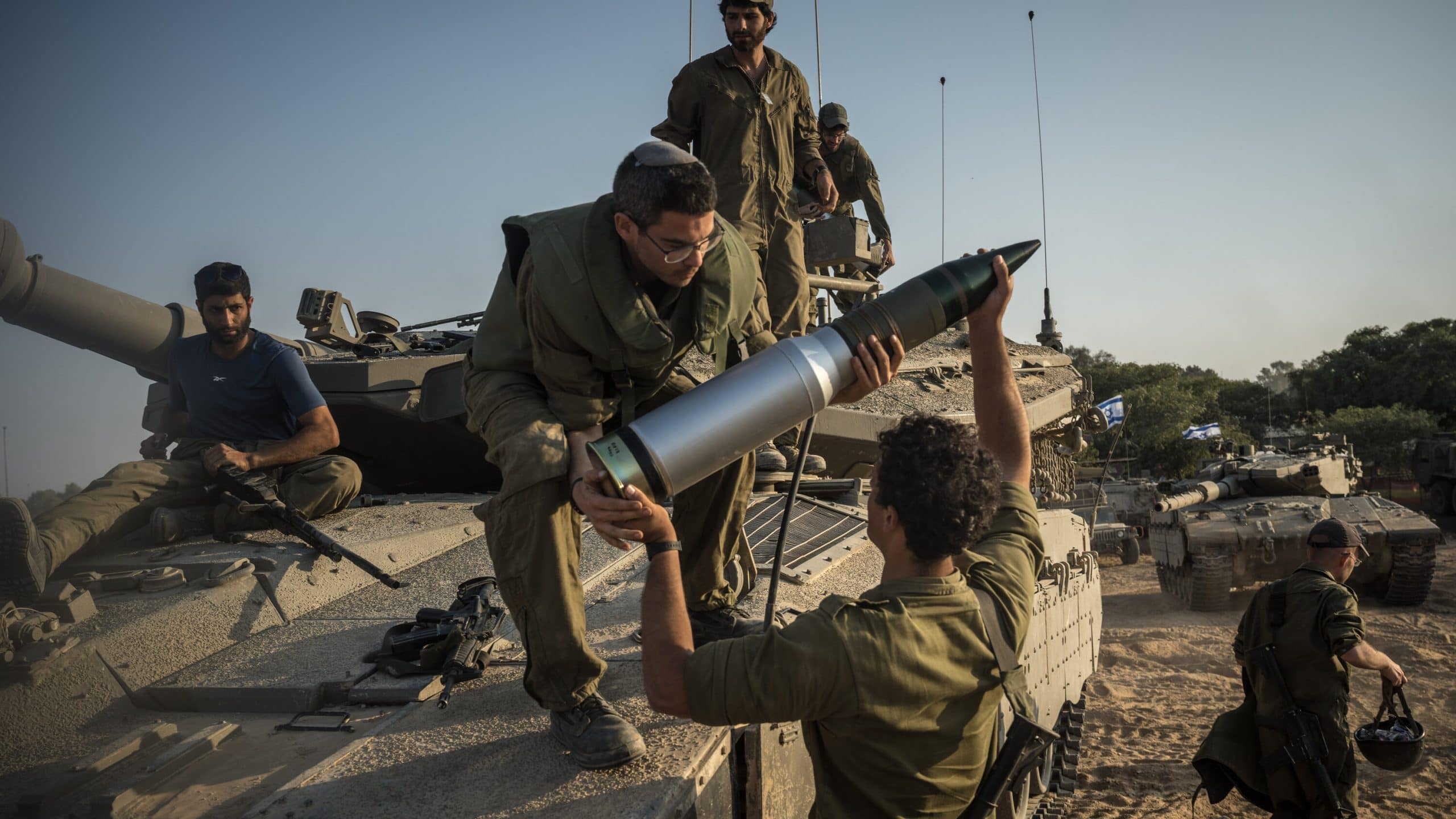 Israel is planning a home invasion targeting Gaza city (Credits: The NY Times)