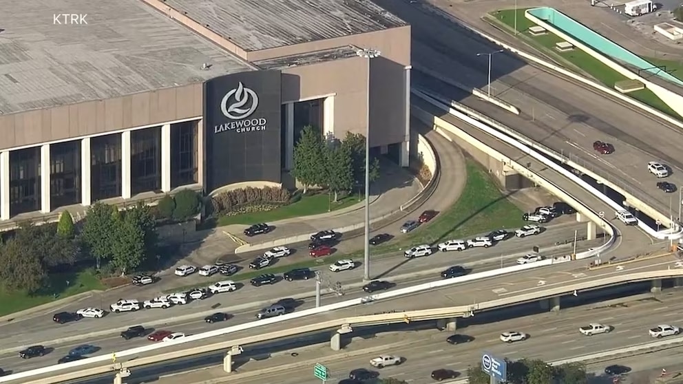 Openfire at Lakewood church leaves two injured (Credits: ABC News)