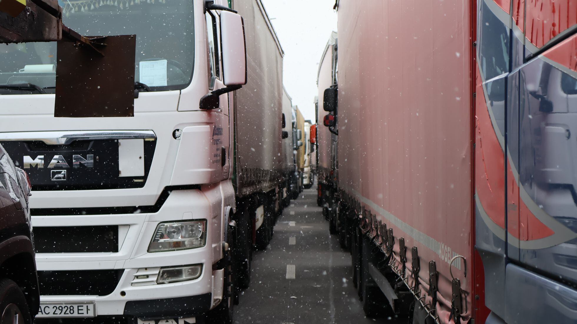 Protest against EU-Ukraine truck deal continues (Credits: El Pais English)