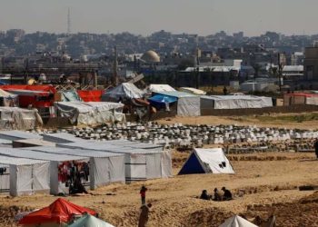 Displaced Palestinians who fled their houses following the conflict between Israel and Hamas (Credit: YouTube)