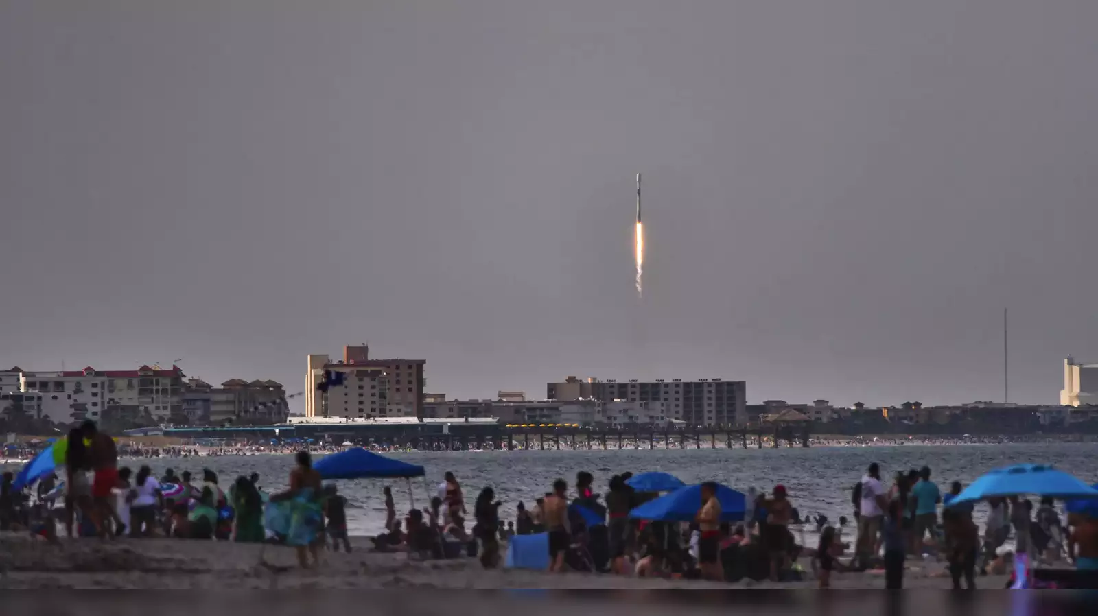 SpaceX goes against China in a race to dominate Indonesia's satellite market (Credits: The Economic Times)