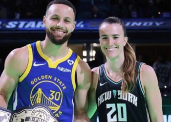 Steph Curry won against Sabrina Ionescu (Credit: YouTube)