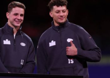 Chiefs' Patrick Mahomes and 49ers Brock Prudy (Credits: Getty Images)