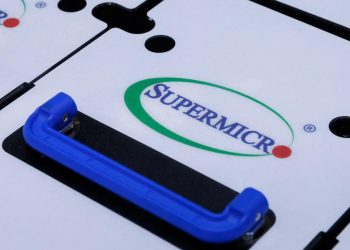 Super Micro Computer Inc's shares plunge 20% after record high (Credits: Yahoo Finance)