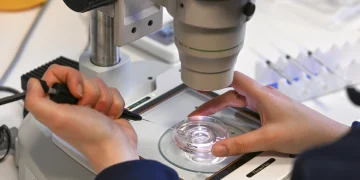 Three clinics in Alabama forced to stop IVF procedure due to court ruling (Credits: NBC News)