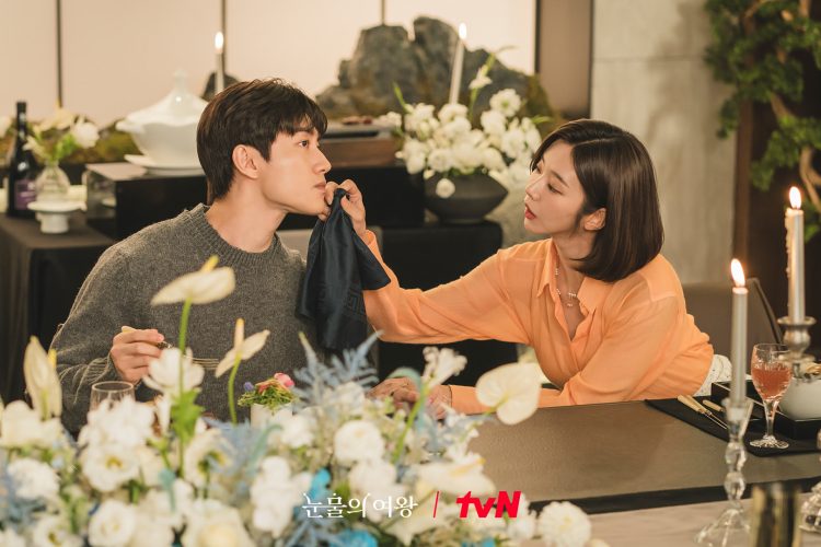 Kwak Dong Yeon and Lee Joo Bin Display Couple Chemistry in 'Queen of ...