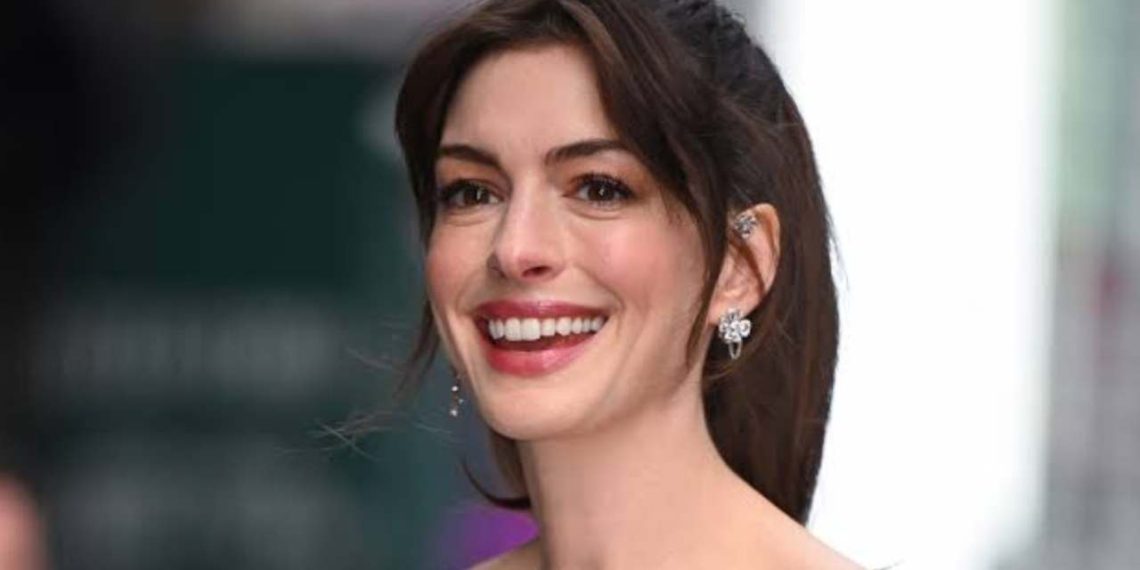 Anne Hathaway (Credit: X)