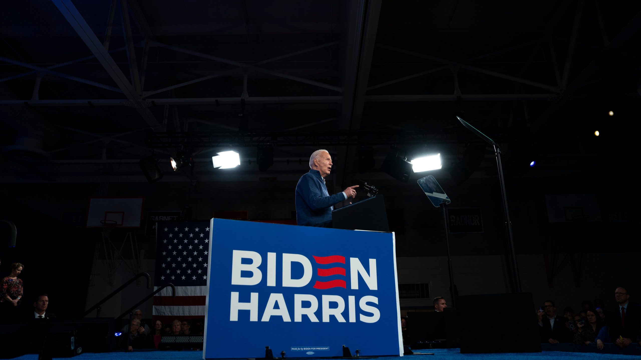 Biden faces scrutiny over verbal blunders despite autocue use (Credits: The NY Times)