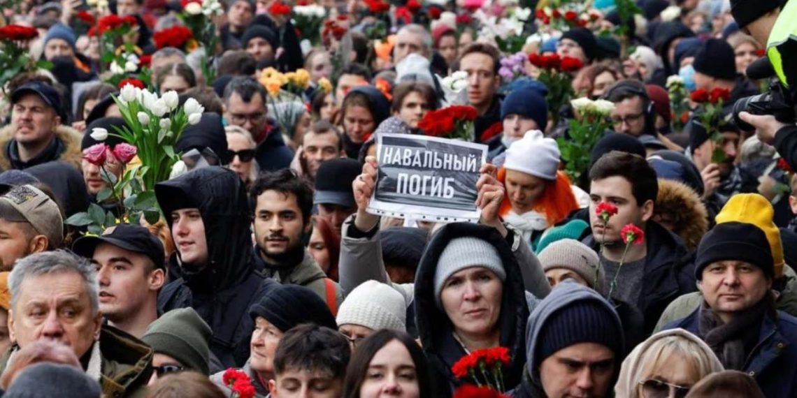 People gathered at the Borisovskoye cemetery during the funeral of Alexei Navalny (Credit: Reuters)
