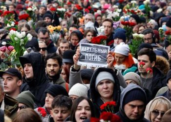 People gathered at the Borisovskoye cemetery during the funeral of Alexei Navalny (Credit: Reuters)