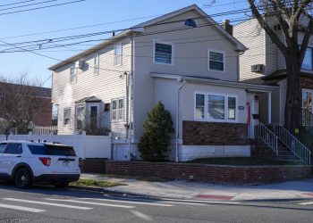 FBI conducts search at NYC Mayor's adviser's home (Credits: Brooklyn Eagle)