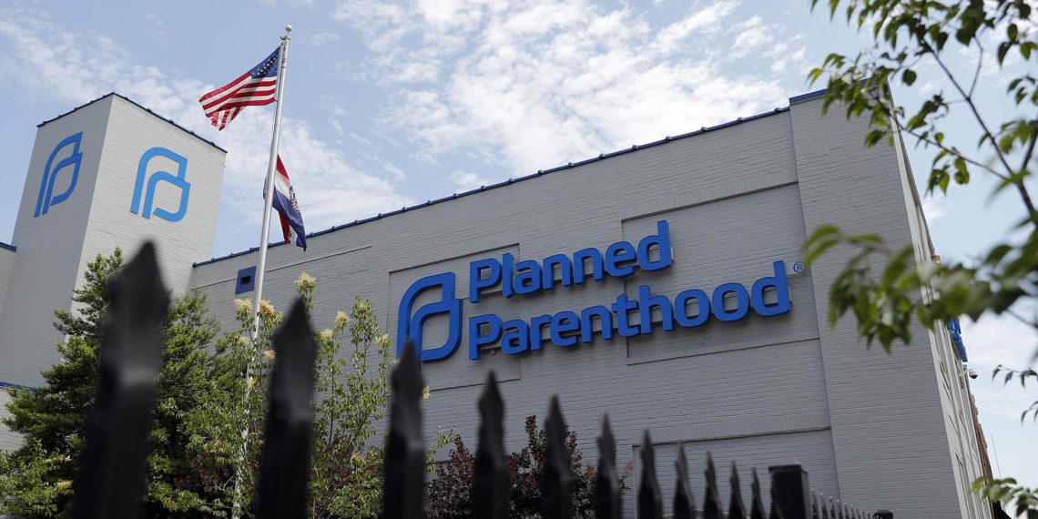 Federal Appeals Court Blocks South Carolina's Medicaid Cut to Planned Parenthood (Credits: WTTW News)