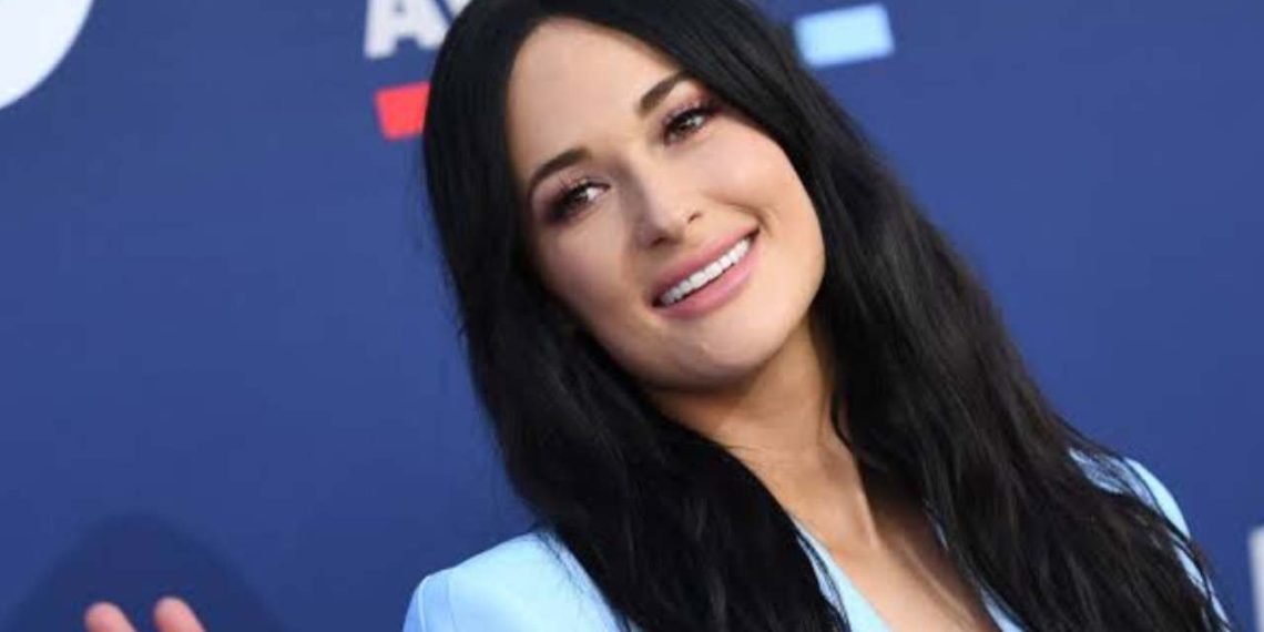 Kacey Musgraves (Credit: YouTube)