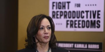 Kamala Harris Spotlights Abortion Rights in Minnesota Clinic Visit (Credits: LA Times)