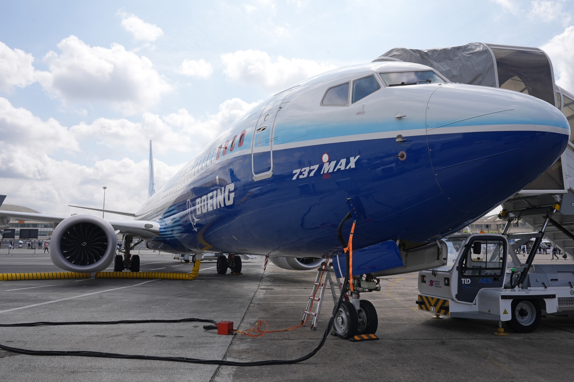 NTSB schedules public hearing regarding Alaska Airlines mid-air incident (Credits: Bloomberg)