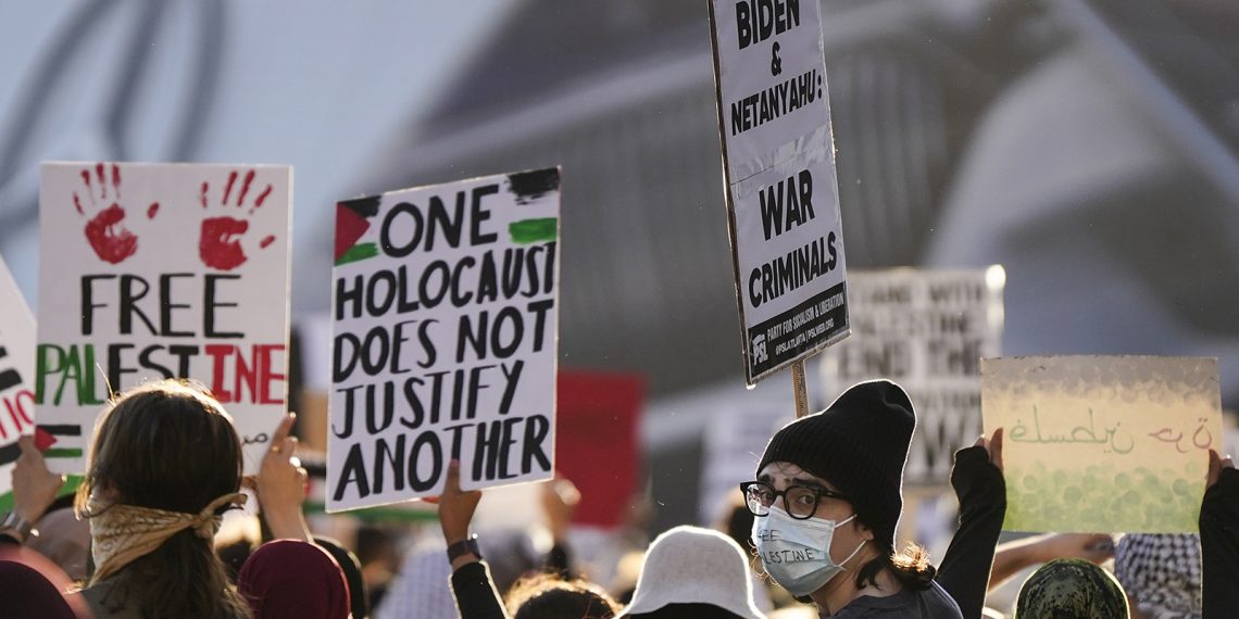 Protests demand ceasefire amid ongoing U.S. support for Israel (Credits; AP Photo)