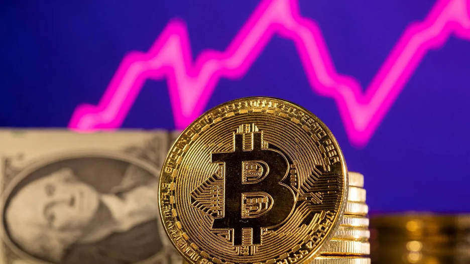 Software firm plans capital raise to increase Bitcoin exposure (Credits: NewsBTC)