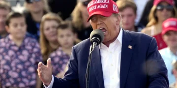 Trump's comments ignite debate over antisemitism (Credits: 8 News Now)