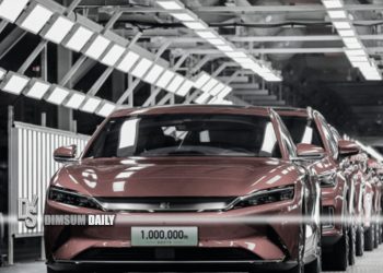 U.S. launches probe into Chinese vehicle imports (Credits: Dimsum Daily)