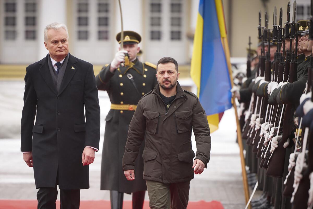 Ukrainian President Zelenskiy appeals for increased air defense (Credits: LA Times)