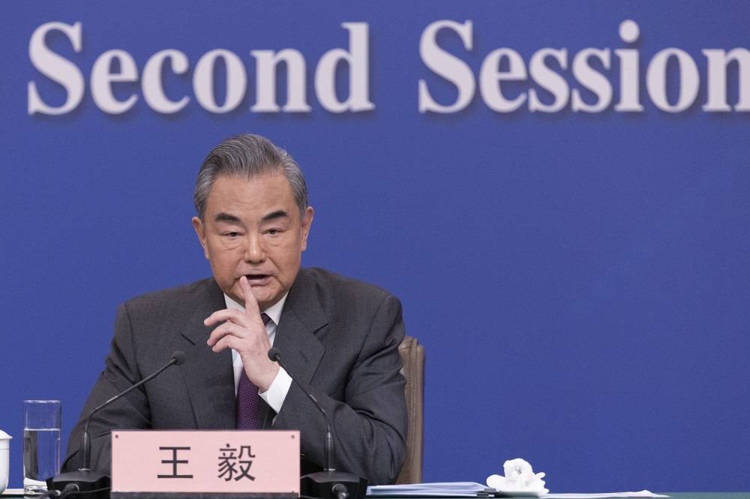 Wang Yi stresses human control over AI (Credits: Asharq Al Awsat)