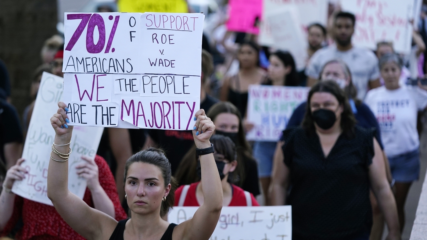 Arizona abortion ban fallout intensifies political divisions (Credits: AP Photo)
