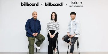 Billboard president Mike Van, Billboard Korea CEO & publisher Yuna Kim and Kakao co-CEO Joseph Chang
Courtesy of Kakao Entertainment (Credits" Kakao Entertainment)