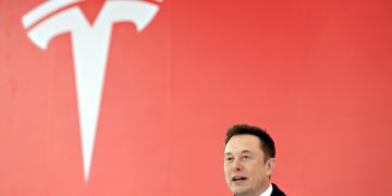 Elon Musk's cryptic response adds to uncertainty (Credits: Bloomberg)