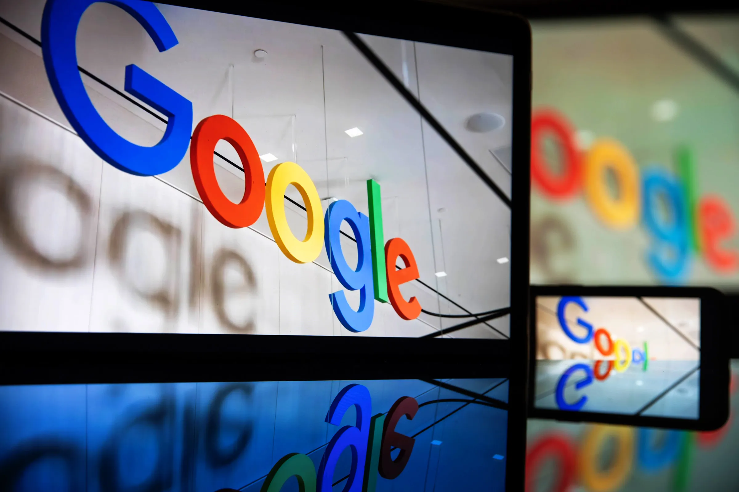 Google challenges U.S. government's antitrust lawsuit (Credits: Bloomberg)