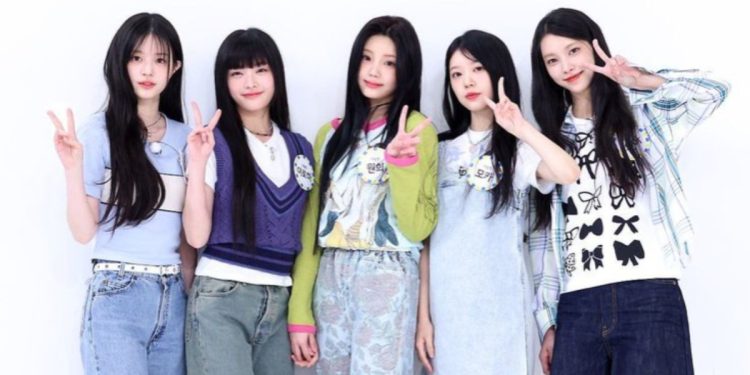 ILLIT members reveal insights into the recording process of their hit song "Magnetic" on SBS PowerFM's "Cultwo Show".