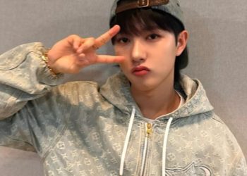 Renjun from NCT is temporarily suspending activities due to poor health conditions and symptoms of anxiety.