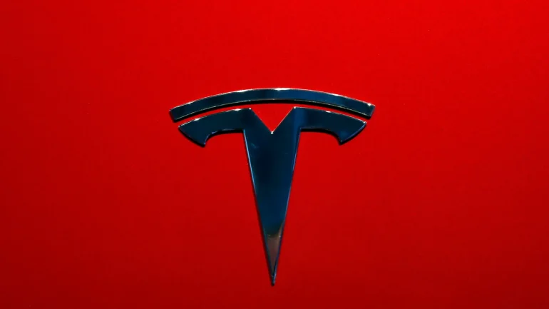NHTSA scrutinizes Tesla's recall, citing post-update crash incidents (Credits: AP Photo)