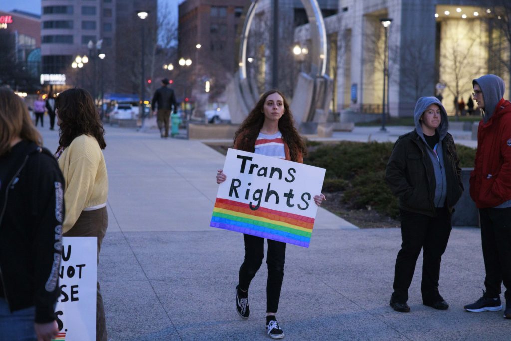 Ohio judge halts GOP-backed ban on gender-affirming care for minors (Credits: Getty Images)