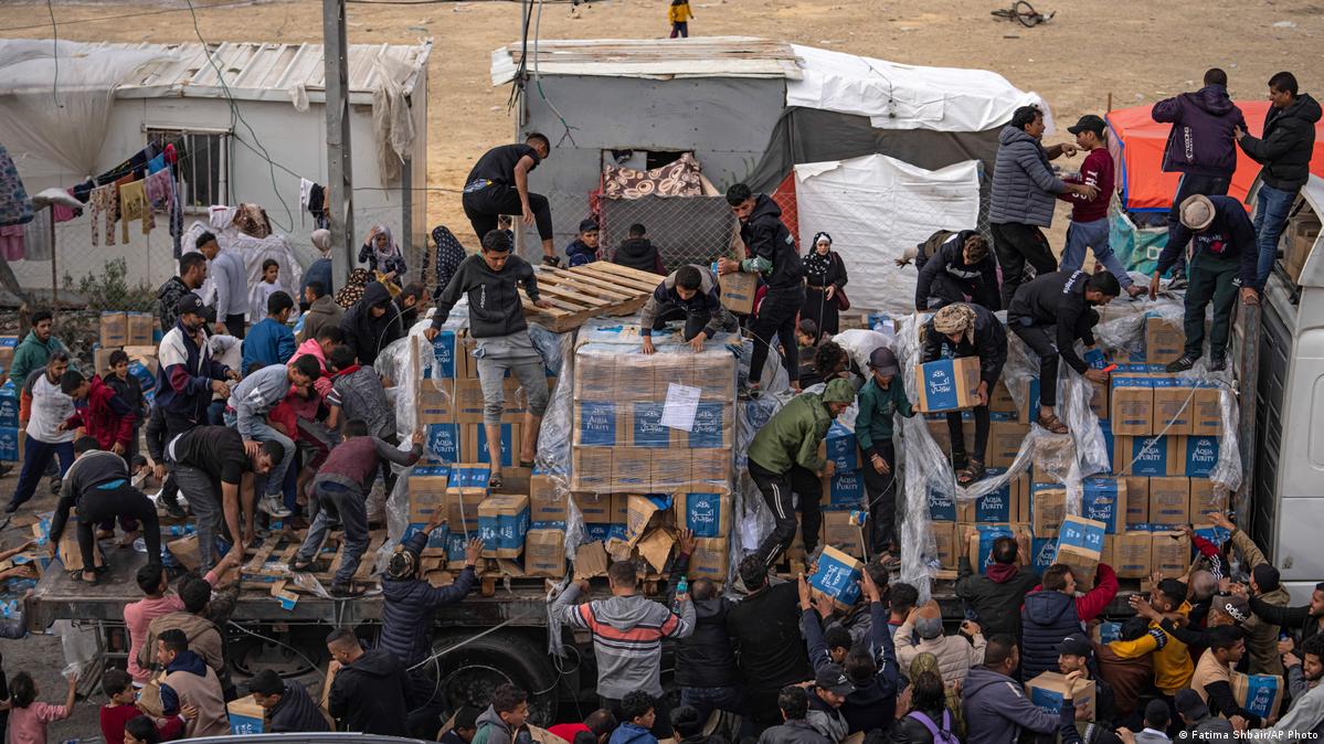 Palestinians struggle as aid efforts fall short (Credits: AP Photo)