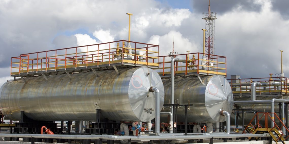 Russia faces $100 million monthly losses as refining industry struggles (Credits: Shutterstock)