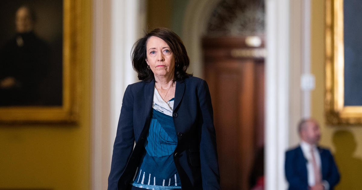 Senate Commerce Committee chair Cantwell supports extended divestment period (Credits: Getty Images)