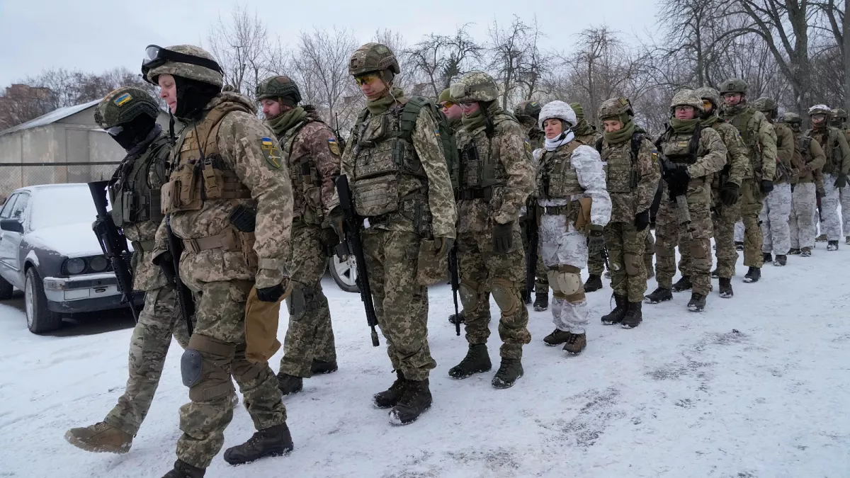 Ukrainian forces expected to receive $1 billion in military hardware (Credits: AP Photo)