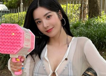 Kwon Eunbi discusses nerves performing solo at "Waterbomb."